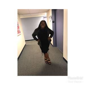 Meet your Posher, Danielle